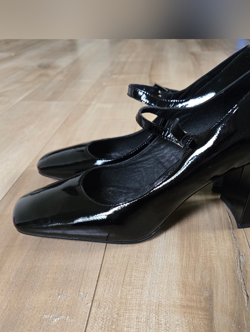 Jeffrey Campbell Top-Class Black Patent Mary Jane Block Heel Pump 8.5